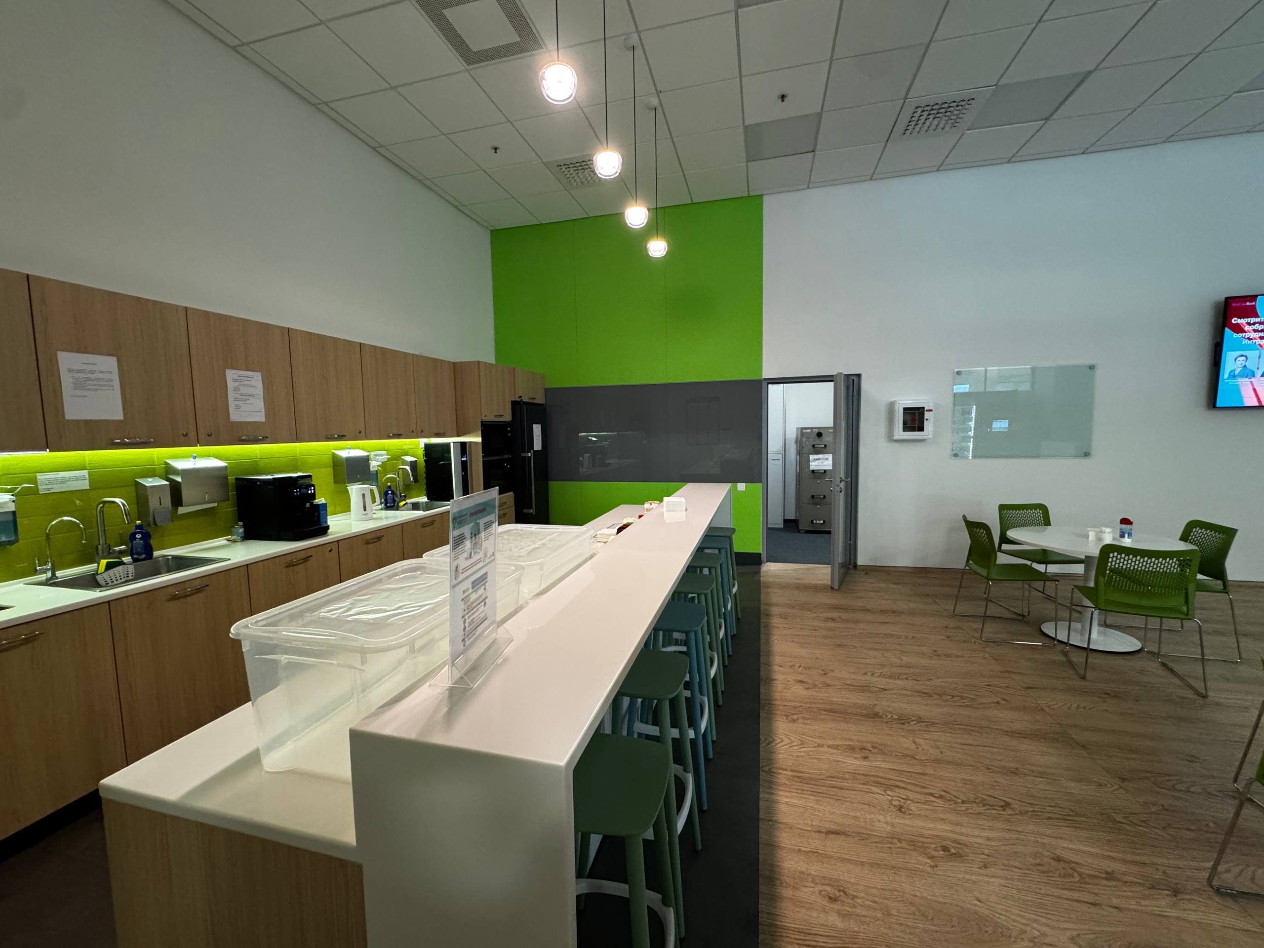 Office 4 780 m² in Moscow, Russia