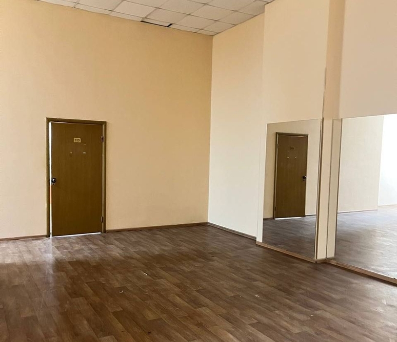 Pomieszczenie biurowe 813 m² Moskwa, Rosja