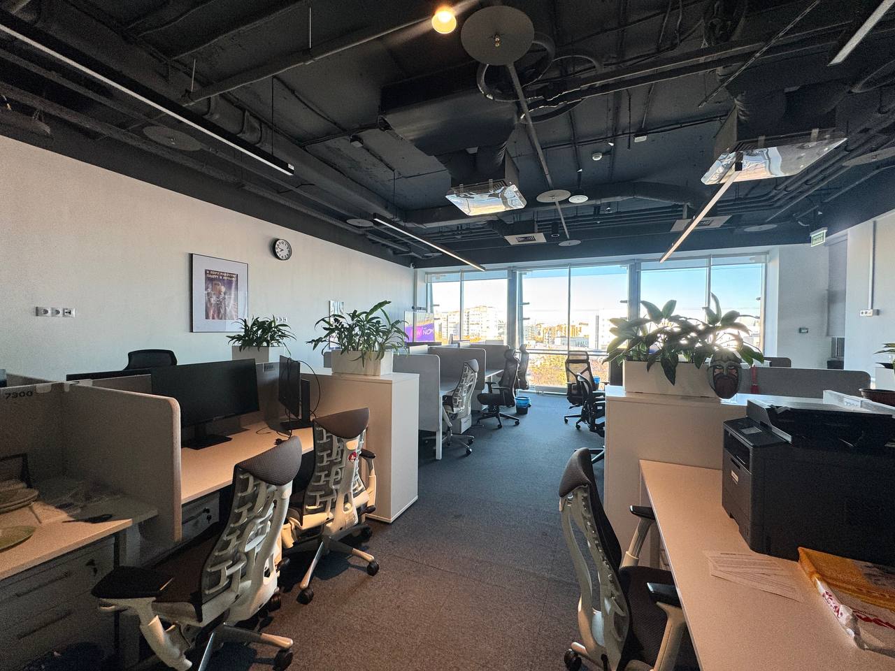 Office 4 379 m² in Moscow, Russia