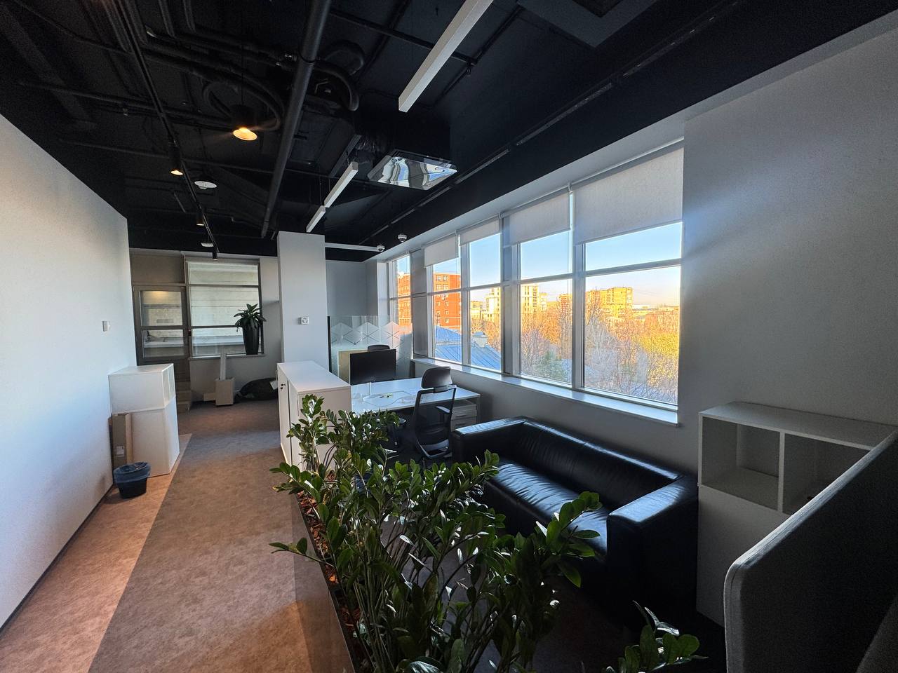 Office 4 379 m² in Moscow, Russia